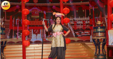 小甜甜婚後首露面 控尪脫口: 沒多久會扶不起來