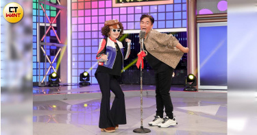 吳宗憲（右）主持《綜藝大熱門》邁入9周年，邀來比莉擔任節目大來賓。（圖／林士傑攝）