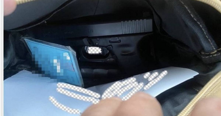 澎湖警搜槍落空竟反丟下警槍和子彈在嫌犯家中。（ 圖／翻攝畫面）