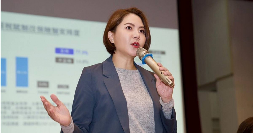 婦產科醫師、國民黨立委陳菁徽近日分享診間案例，引起網友反彈。（圖／擷取自Facebook／陳菁徽醫師）