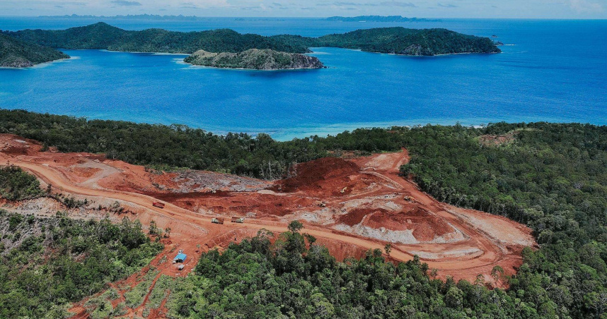 拉賈安帕特群島（Raja Ampat archipelago）的鎳礦場。（圖／翻攝自社群網站X）