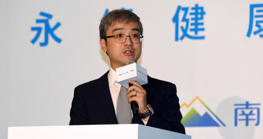 南山人壽董事長尹崇堯5日表示，對於未來可能長達100年的新人生，應預作準備。（圖／方萬民攝）