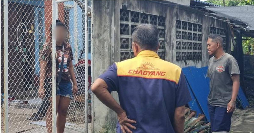 報案女子稱男友沉睡五日不敢叫醒，直到屍臭蔓延才驚覺異常。（圖／翻攝自Khaosod）