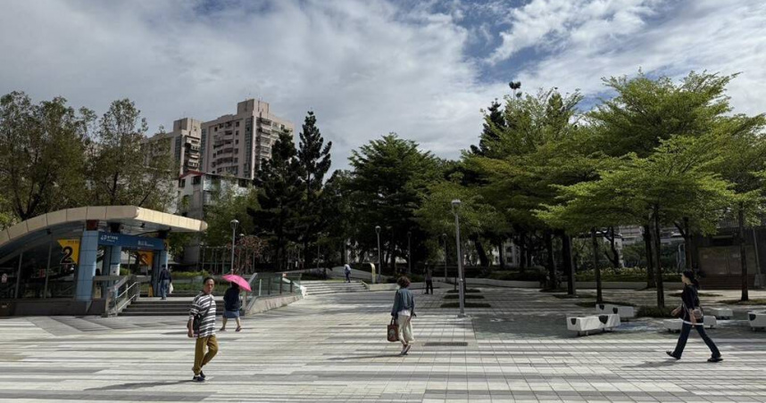 新北市推動不少友善步行環境建設，其中「土城員和社宅周邊人本環境改善工程」年底即將完工。（圖／報系資料照）