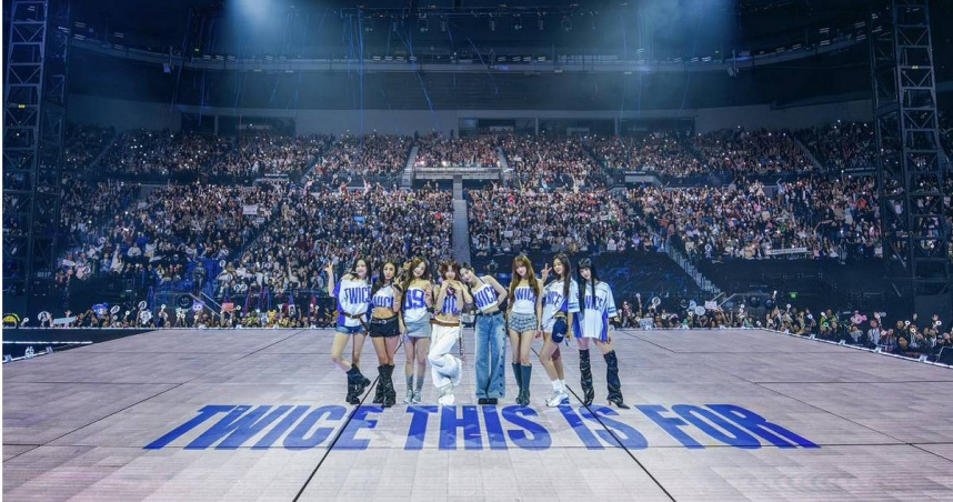 TWICE為粉絲演唱蔡依林〈日不落〉，圖為先前墨爾本場。（圖／翻攝自TWICE IG）