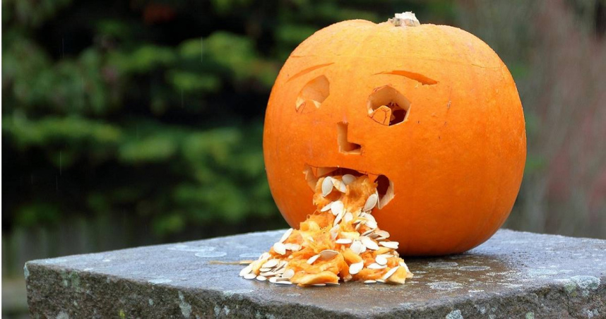 近日，廣東一名老翁因為連續十多天無法排便，送醫檢查後才發現是乙狀結腸癌造成的腸梗阻 。由於判斷狀況危急，院方立刻幫其開刀，卻在麻醉插管時出現糞便從老翁口腔噴出的罕見場面。（示意圖／翻攝pixabay）