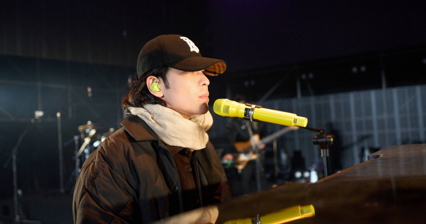 蕭敬騰30日現身水湳中央公園為跨年演出彩排。（圖／喜鵲娛樂提供）