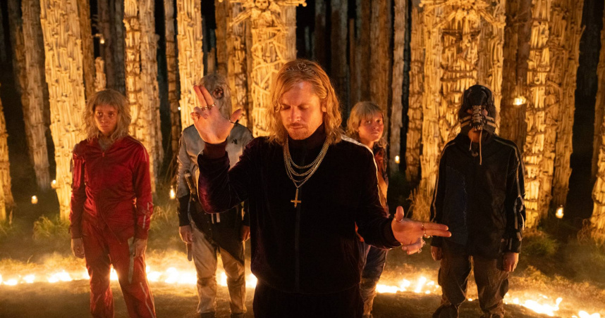 《28年毀滅倒數：人骨聖殿》徹底顛覆原有的世界觀。（圖／索尼影業提供）