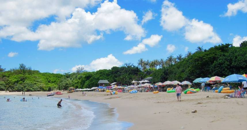 台灣國內旅遊近年頻頻遭到民眾詬病，其中「房價過高」的議題更是屢上熱搜，尤其墾丁的觀光人潮更是大不如前。（示意圖／photoAC）