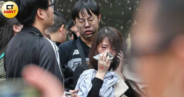 錢櫃大火/警報器沒響、逃生門打不開 民眾崩潰哭喊逃出