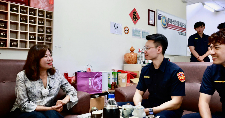 基隆查毒爆衝突！警噴辣椒水受波及　邱佩琳：盼編預算更新裝備