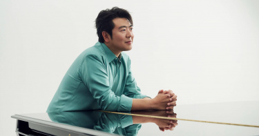 郎朗將於12月24日、12月26日在臺北國家音樂廳獻上兩場獨奏會。（圖／牛耳藝術提供）