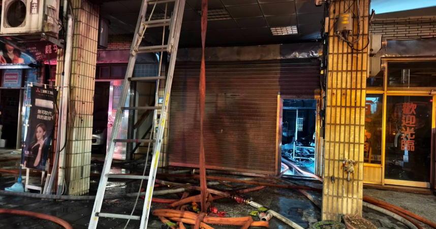 新北市土城中央路三段一棟員工宿舍29日凌晨發生火警事故，造成1人無生命跡象、5人送醫。（圖／翻攝畫面）