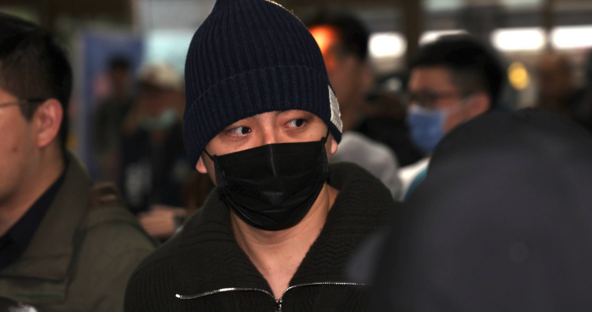 王大陸現身北車集合報到當兵。（圖／林士傑攝）