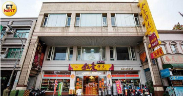 【金紙當金子賣2】鋪石英磚吊水晶燈 5千萬裝潢金香店被罵「瘋了」