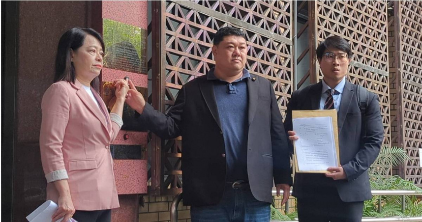 國民黨立院黨團副書記長許宇甄與立委游顥5日上午前往台北地檢署告發民進黨死亡連署。（圖／林冠吟攝）