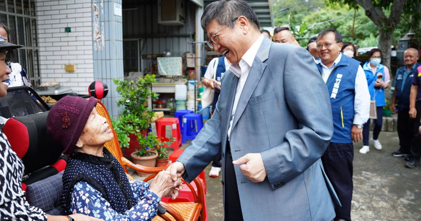 新竹縣政府強化照顧長者發放敬老禮金每人1萬元，今年自4月1日起開放申請至9月30日止。（圖／新竹縣政府提供）