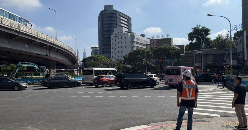 臺北市交通管制工程處表示，今（15）日為羅斯福路與基隆路口交通安全改善工程動工後的第1個上班日。車流狀況大致順暢，將持續監控施工路段周遭交通狀況，並持續動態調整管制措施以紓解車流。（圖／報系資料庫）