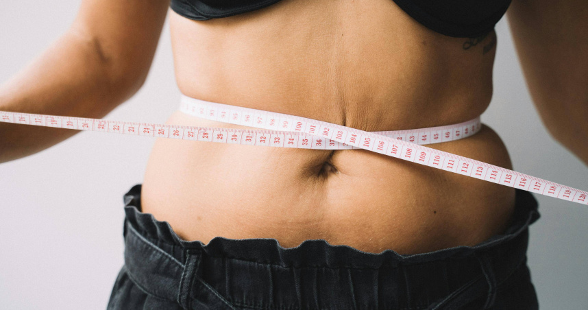 醫師表示，過年變胖2至3公斤通常只是水分與肝醣，還不是脂肪。（示意圖／Pexels）