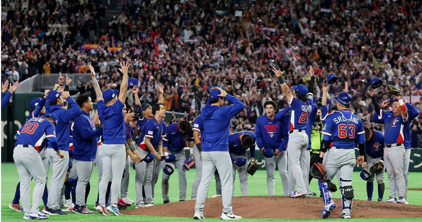 台灣隊首度在經典賽擊敗韓國隊。（圖／達志／路透社）