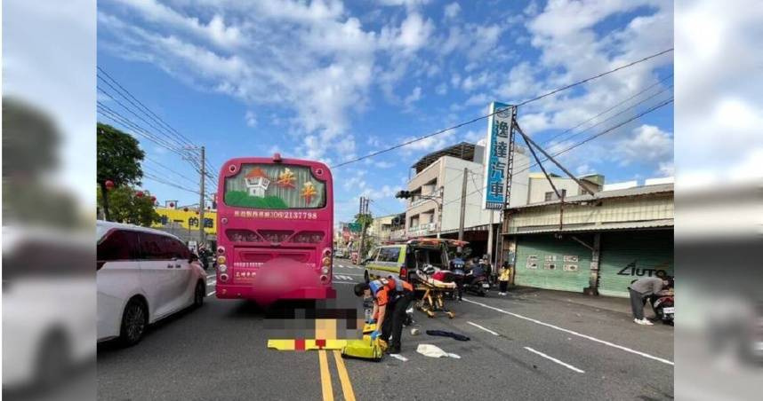 台南市警局第四分局鄭姓女警28日上午停等紅燈時，先被後方戴姓女騎士擦撞倒地，接著慘遭遊覽車輾過身亡。（圖／警方提供）