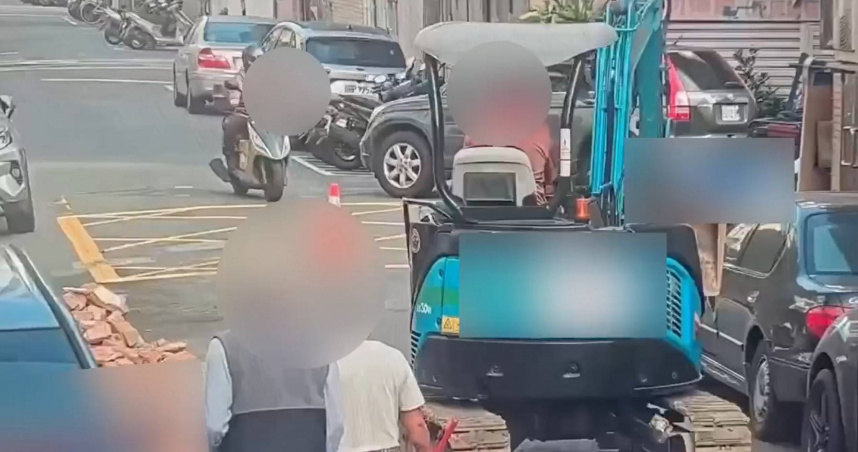 獨／「擺拍詐保」慘了！怪手砸轎車謊報貨車肇事　拖13天報案仍露餡