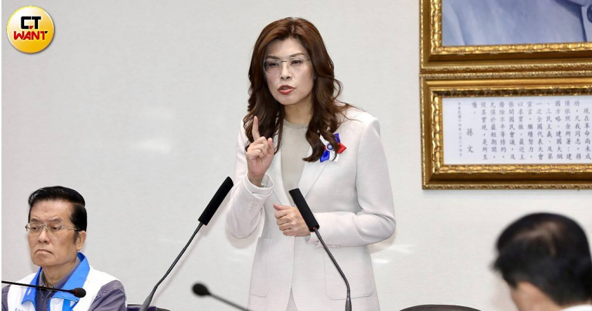 鄭麗文主持國民黨中常會，並強調反毒紅線不能模糊。（圖／方萬民攝）