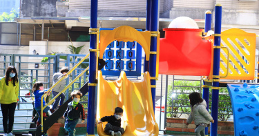 「瞳孔發出白光」2歲女娃無奈摘眼 5大癌症最易侵襲孩童