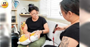 毛小孩經濟5/撫摸玩偶找毛病 療癒師幫寵物舒緩病痛
