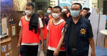 蹲機房太無聊打麻將擾鄰露餡 高雄警破年收406億台幣賭博網站