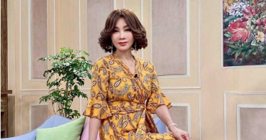 「台灣最美歐巴桑」美尻驚見第三隻手 !陳美鳳「襲臀」畫面曝 釣出方文琳笑曝真相