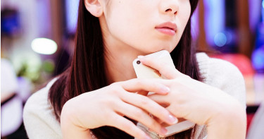 正妹突加好友「全裸視訊」嬌喊:我都脫了 男心癢跟脫...秒求饒