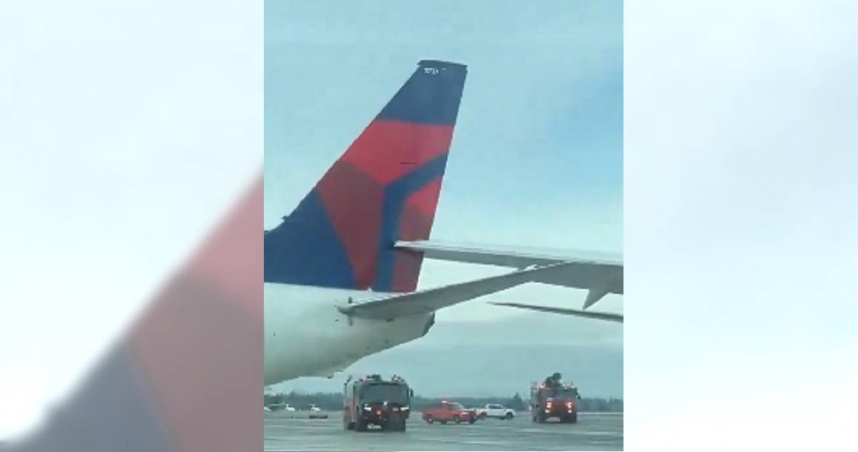 美國西雅圖塔科馬國際機場（Seattle-Tacoma International Airport）於5日上午發生一起飛機擦撞事故。（圖／翻攝自X）