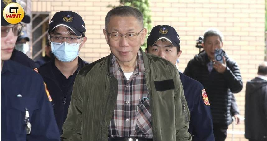 柯文哲因京華城案羈押禁見，父親柯承發病逝，家屬盼望他能在3月10日告別儀式上送別父親。（圖／劉耿豪攝）