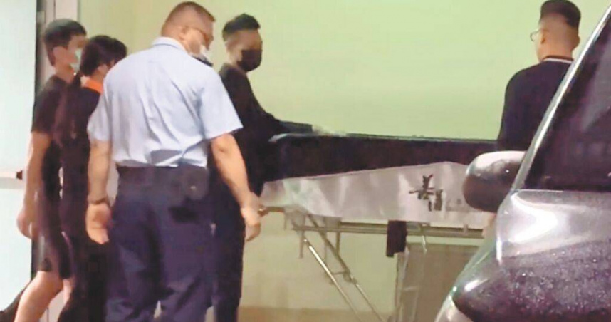 18歲詹姓女學生10日遭24歲詹姓前男友刺殺身亡，檢察官11日相驗後，將擇日解剖釐清死因，遺體移往台中市崇德殯儀館。（圖／民眾提供／中國時報潘虹恩台中傳真）