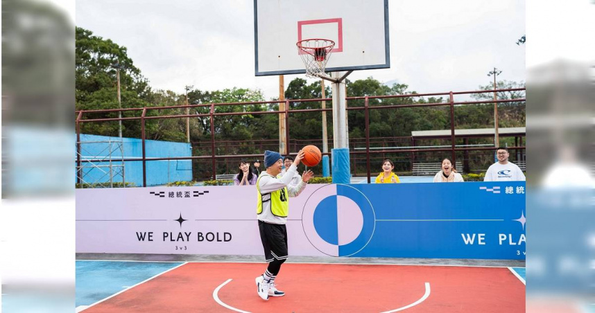邰智源拍攝「2025總統盃－全民運動賽事」宣傳片，在影片中化身成爲場上的運動健將。（圖／文總提供）