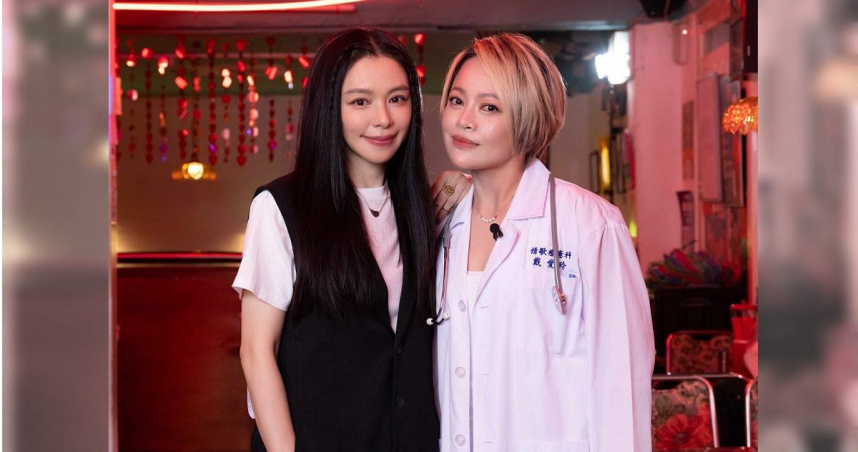 《Dr.愛玲啊的愛情診療室》最新一集邀請徐若瑄（左）分享人生觀。（圖／華納音樂提供）