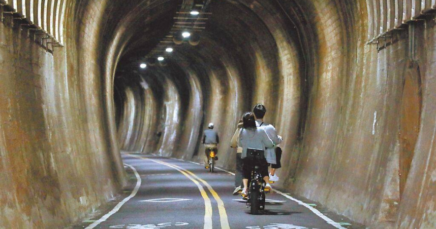 台中市后豐鐵馬道是全台知名的自行車旅遊景點，沿途的9號隧道距今已有百年歷史。（圖／台中市觀旅局提供／中國時報陳淑娥台中傳真）