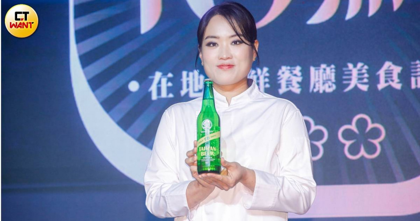 「白湯匙」主廚鄭智善認為餐酒搭配不應受限於紅白酒的框架，認為啤酒搭餐是一種更貼近日常的享受。（圖／趙文彬攝）