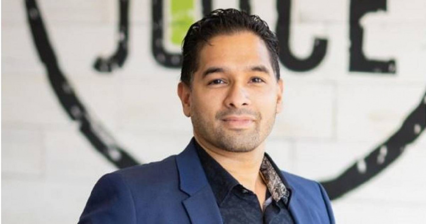 美國37歲男子一路逆襲，買下他青少年時打工的連鎖餐飲集團。（圖／翻攝自linkedin.com）