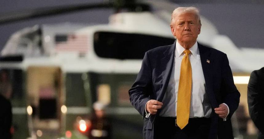 美國總統川普（Donald Trump）29日在飛往韓國的空軍一號上對記者表示，根據憲法規定，他「很明顯」無法競選第三個總統任期。（圖／達志／美聯社）