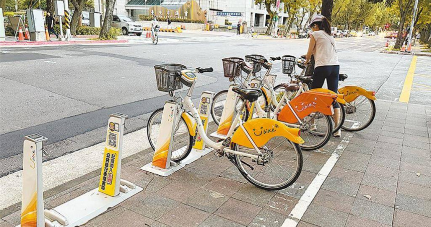 為提升服務穩定度與使用體驗，YouBike 微笑單車全台官網將於15日凌晨2時至2時30分更新系統， 更新期間部分功能將暫時無法使用。（圖／中國時報張珈瑄攝）