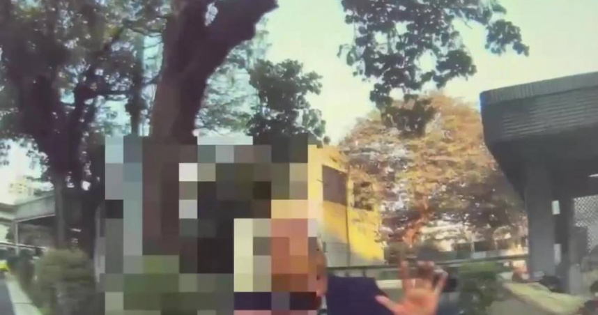 北車排班區爆火氣！男子當街猛拉車門挑釁　司機怒告恐嚇遭控抹黑