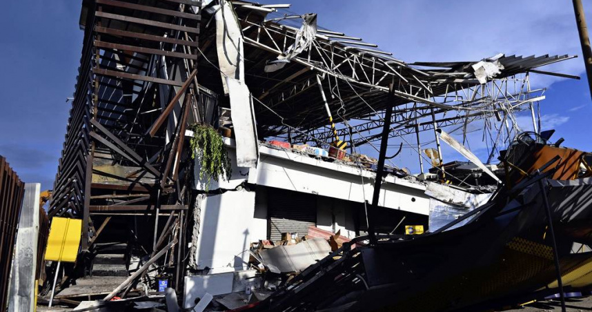 菲律賓南部外海近日發生芮氏規模7.8強震，造成至少61人死亡、40人失蹤。（圖／達志／美聯社）