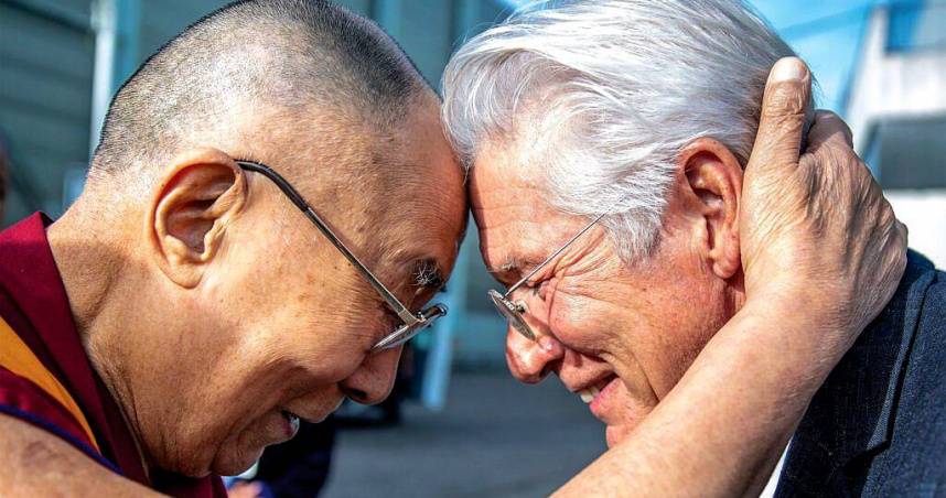李察吉爾歷時6年監製《與達賴喇嘛談心》　91歲達賴喇嘛高齡入鏡傳遞幸福
