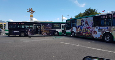 北市2公車對撞車頭凹 4乘客輕傷送醫