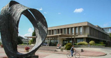 法國大學「43名醫學生確診」!疑參加私人迎新派對染疫 校方急宣布停課