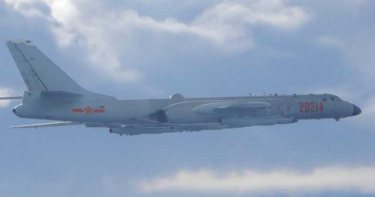 共軍18架軍機擾台「入侵西南空域」!國防部緊急升空應對