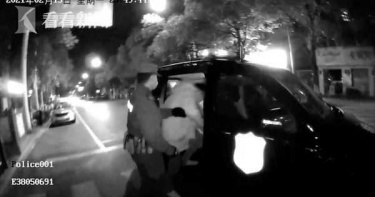不是SOD!性感睡衣女威脅「不陪酒就負評」外送員一摸…慘被警察抓