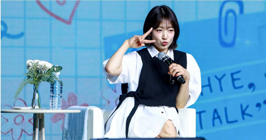 朴信惠2025亞洲巡迴粉絲見面會昨晚在台北三創CLAPPER STUDIO登場，這是她繼去年後再次踏上寶島與台灣粉絲面對面。（圖／D-SHOW提供）